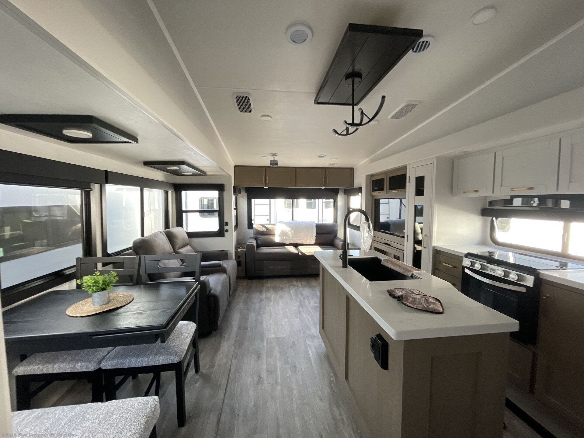 New 2027 Jayco Eagle 31RLT available in Ringgold, Virginia