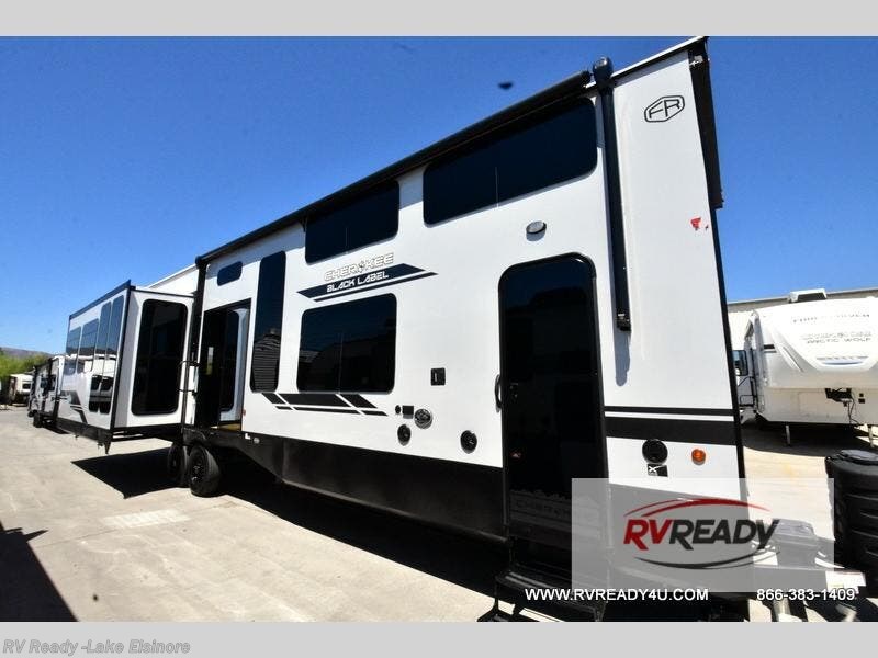 New 2027 Forest River Cherokee Timberwolf Black Label 39JMBL available in Lake Elsinore, California