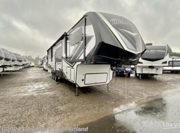 New 2023 Grand Design Momentum 376THS available in Portland, Oregon