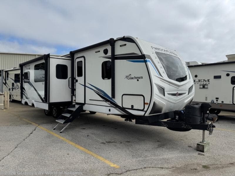 Used 2023 Coachmen Freedom Express 326 BHDSLE available in Nokomis, Florida