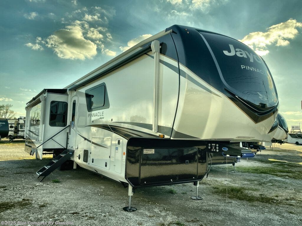 New 2026 Jayco Pinnacle 38FBRK available in Gassville, Arkansas