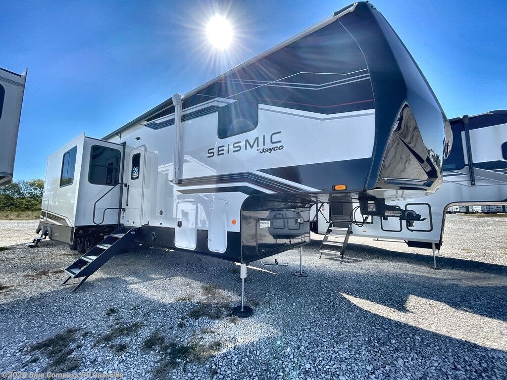 New 2026 Jayco Seismic 399 available in Gassville, Arkansas