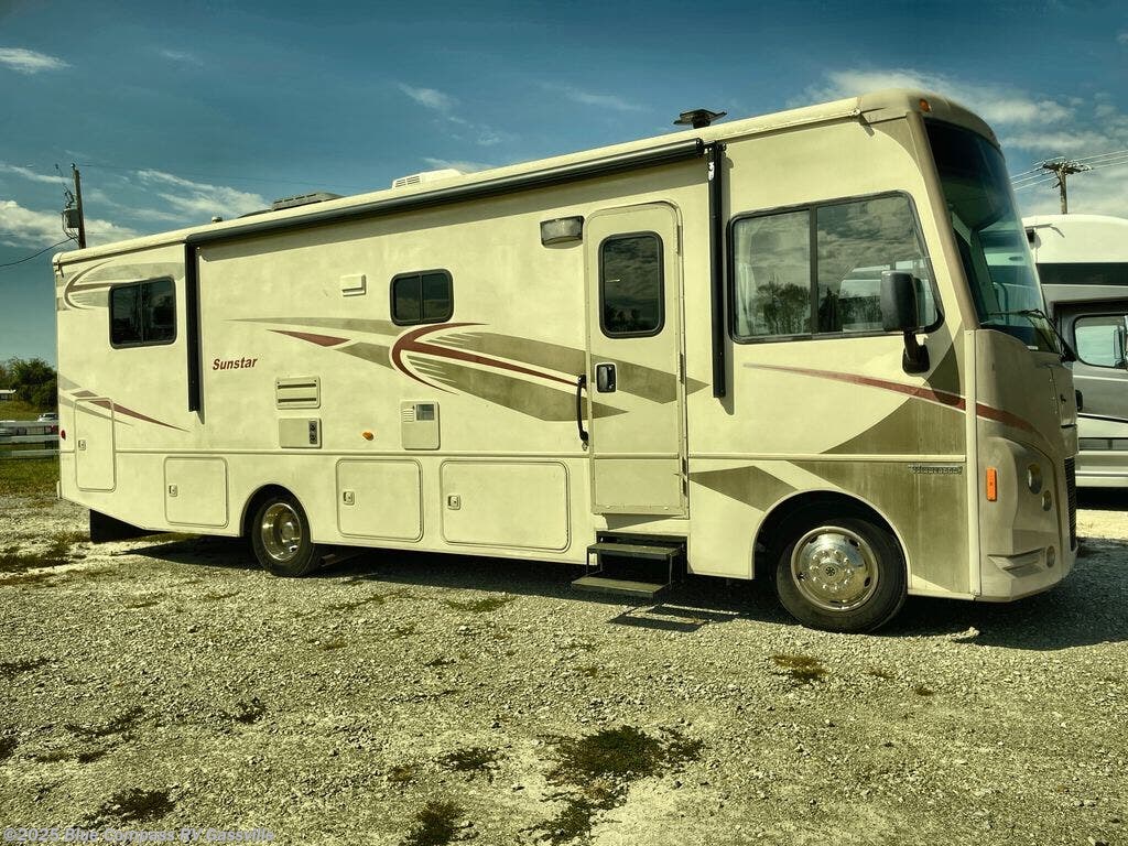 Used 2016 Itasca Sunstar 31KE available in Gassville, Arkansas