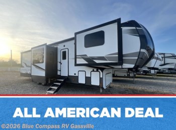 Used 2020 Keystone Avalanche 383FL available in Gassville, Arkansas