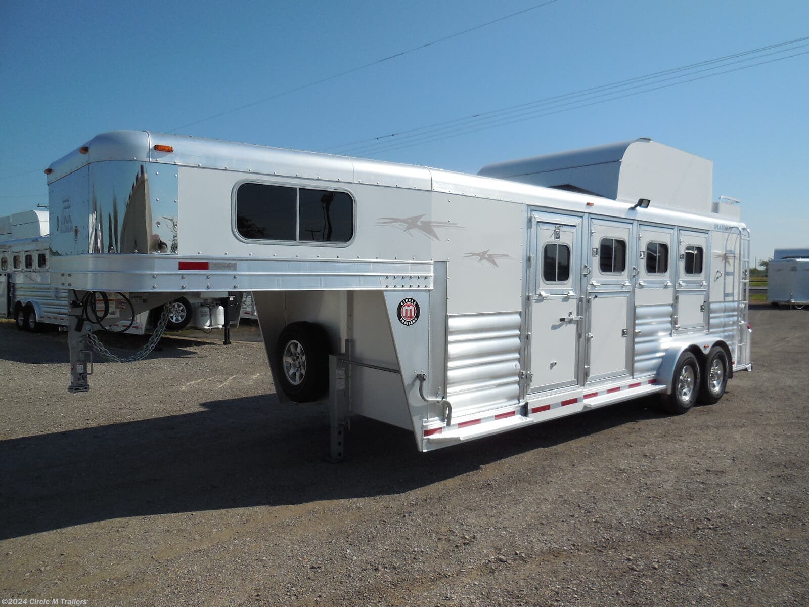 7x21 Horse Trailer for sale | New Platinum Coach 4HGN w/ 4' SW MANGERS ...