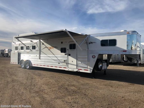 2023 Platinum Coach Outlaw 4 Horse 13'2" SW Outlaw SIDE LOAD SLIDE OUT available in Kaufman, TX