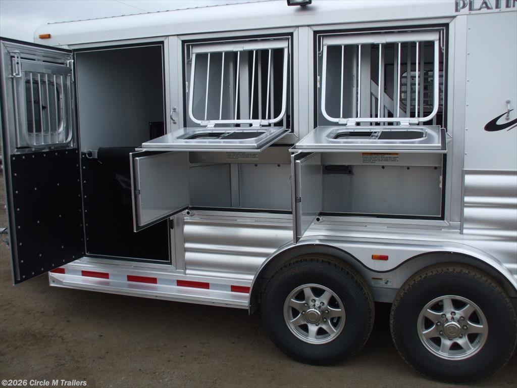 Horse Trailer 2019 Platinum Coach 3 horse bumper pull MANGERS