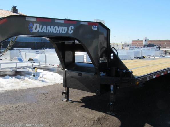 2023 Diamond C FMAX210 Tandem Dual Wheel Gooseneck Trailer available in East Bethel, MN