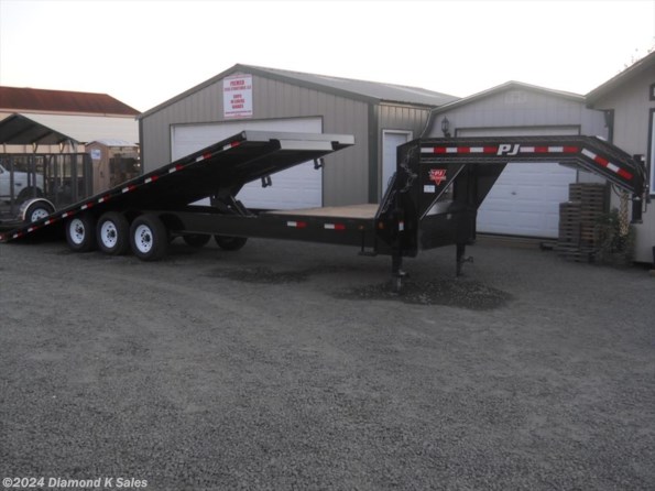 2023 PJ Trailers Tilt T9 102" X 30' 21K available in Halsey, OR