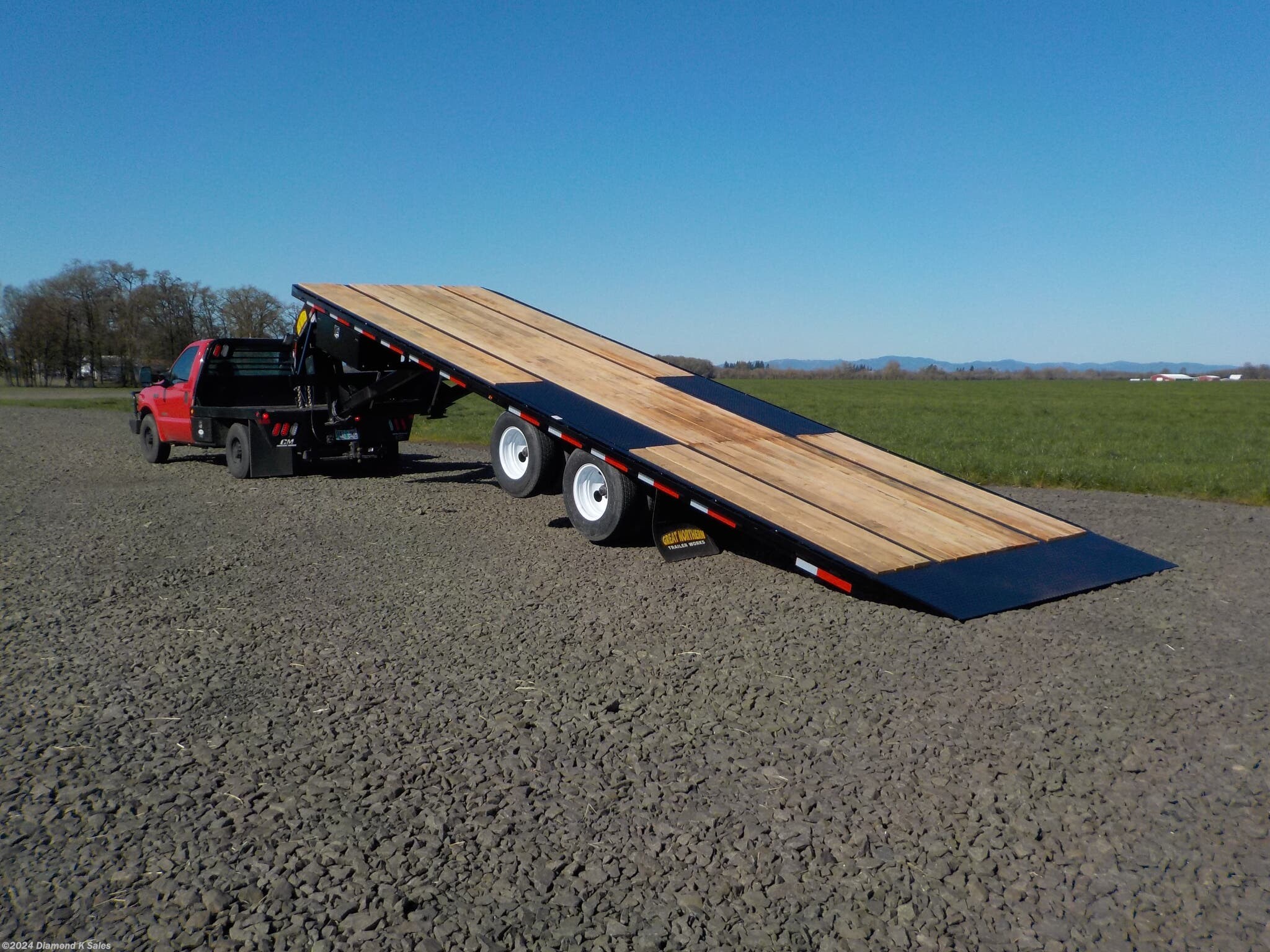 Tilt Deck (Heavy Duty) - 2020 Great Northern 102" X 30' 24k | TrailersUSA