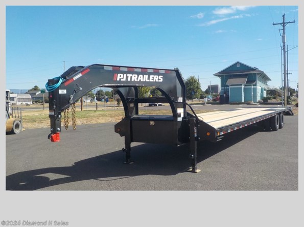 2023 PJ Trailers Flatdeck 102" X 40' Low-Pro available in Halsey, OR