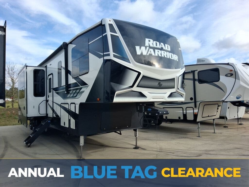 Used 2022 Heartland Road Warrior 3965 available in Strafford, Missouri
