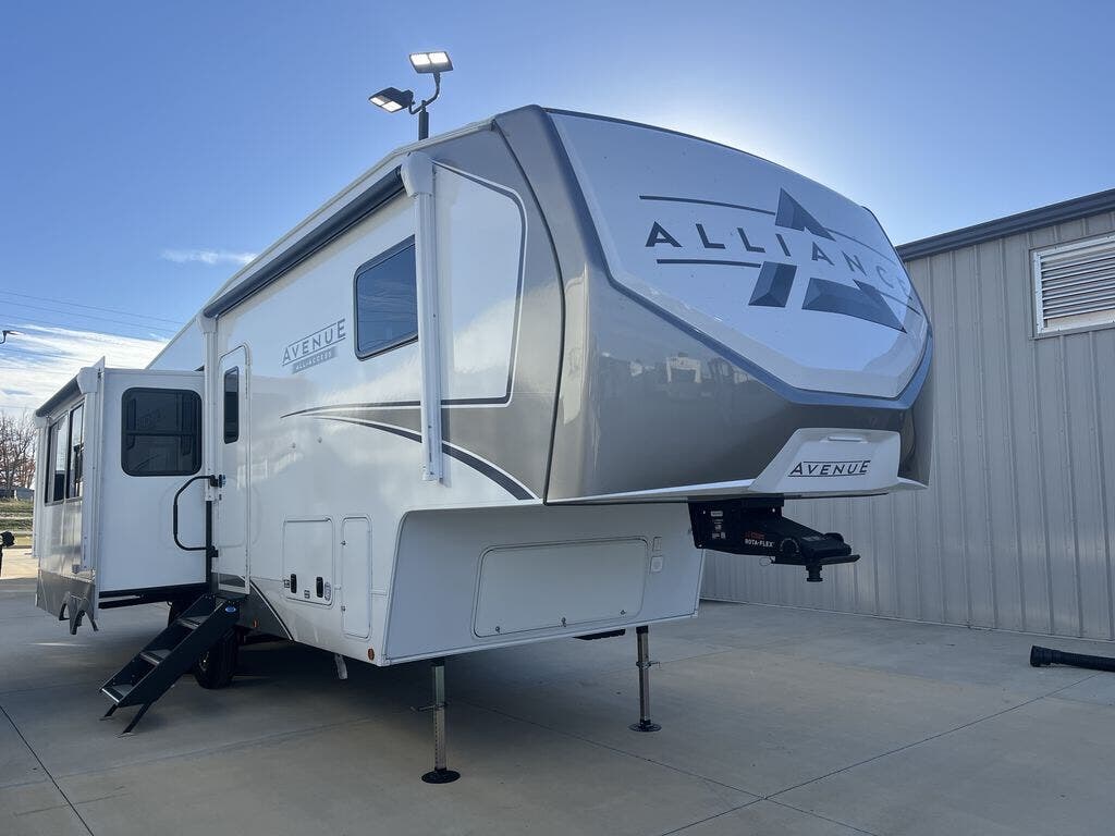New 2026 Alliance RV Avenue All-Access 29RL available in Strafford, Missouri