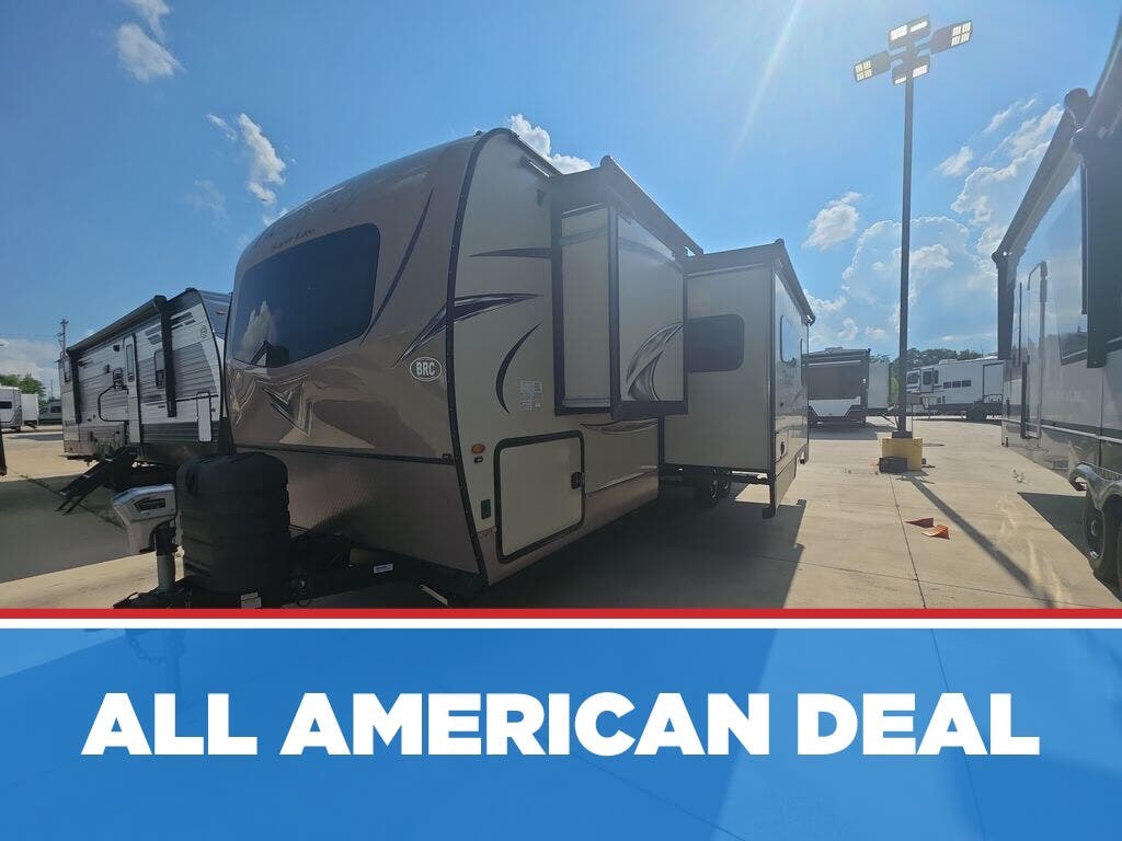 Used 2018 Forest River Flagstaff Super Lite 27BHWS available in Strafford, Missouri