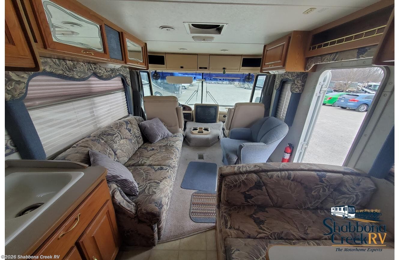 Used 2002 Thor  Windsport 32Q * available in Atkinson, Illinois