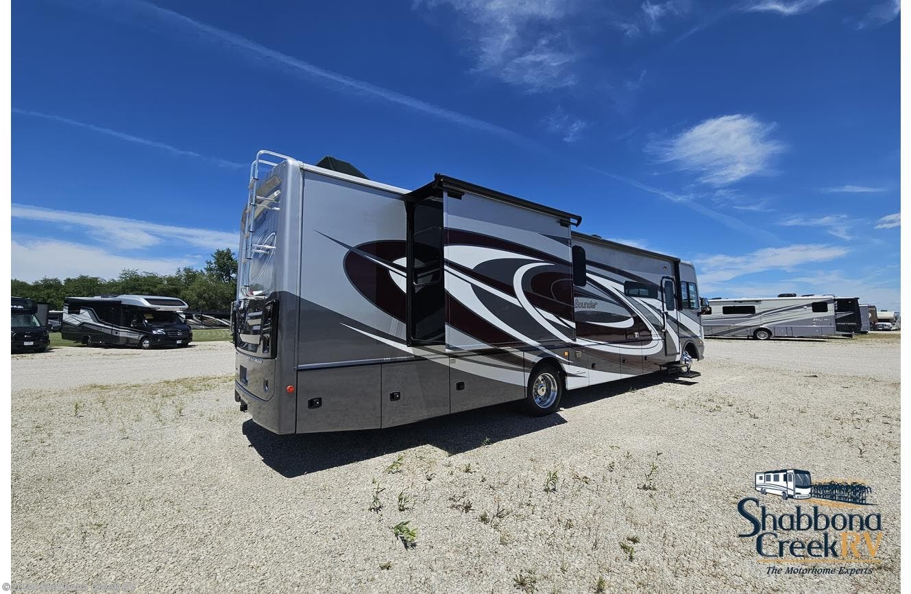 Used 2023 Fleetwood Bounder 35K * available in Atkinson, Illinois