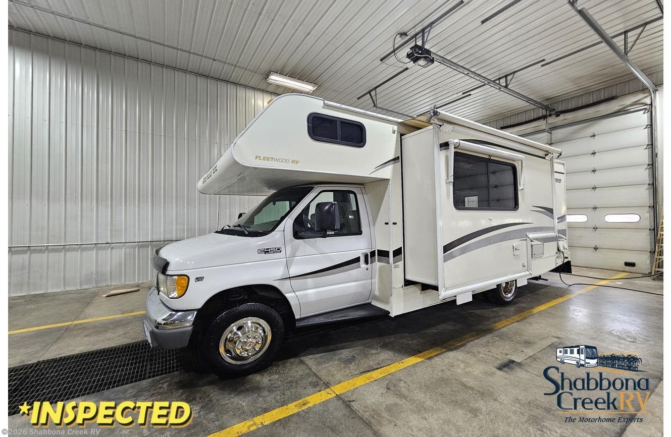 Used 2001 Fleetwood Jamboree 23E available in Atkinson, Illinois