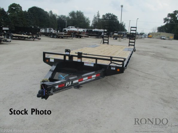 2022 PJ Trailers Equipment F8  Deckover F8J2472BSBK available in Sycamore, IL