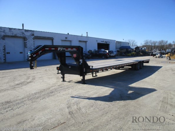 2022 PJ Trailers Gooseneck LD  LDR40S2BSSK available in Sycamore, IL