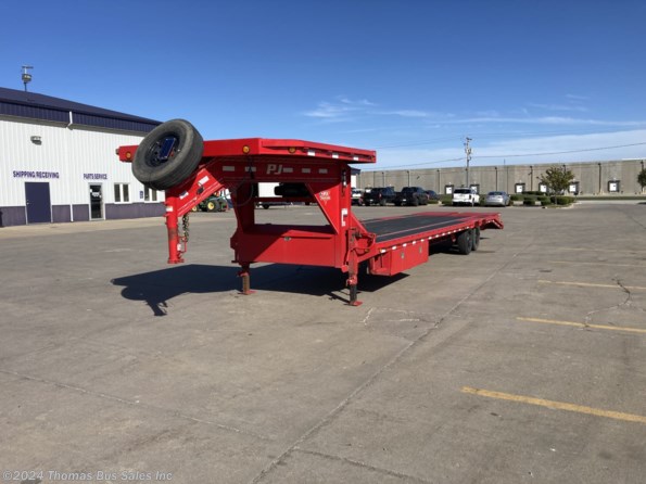 2021 PJ Trailers Gooseneck available in Des Moines, IA