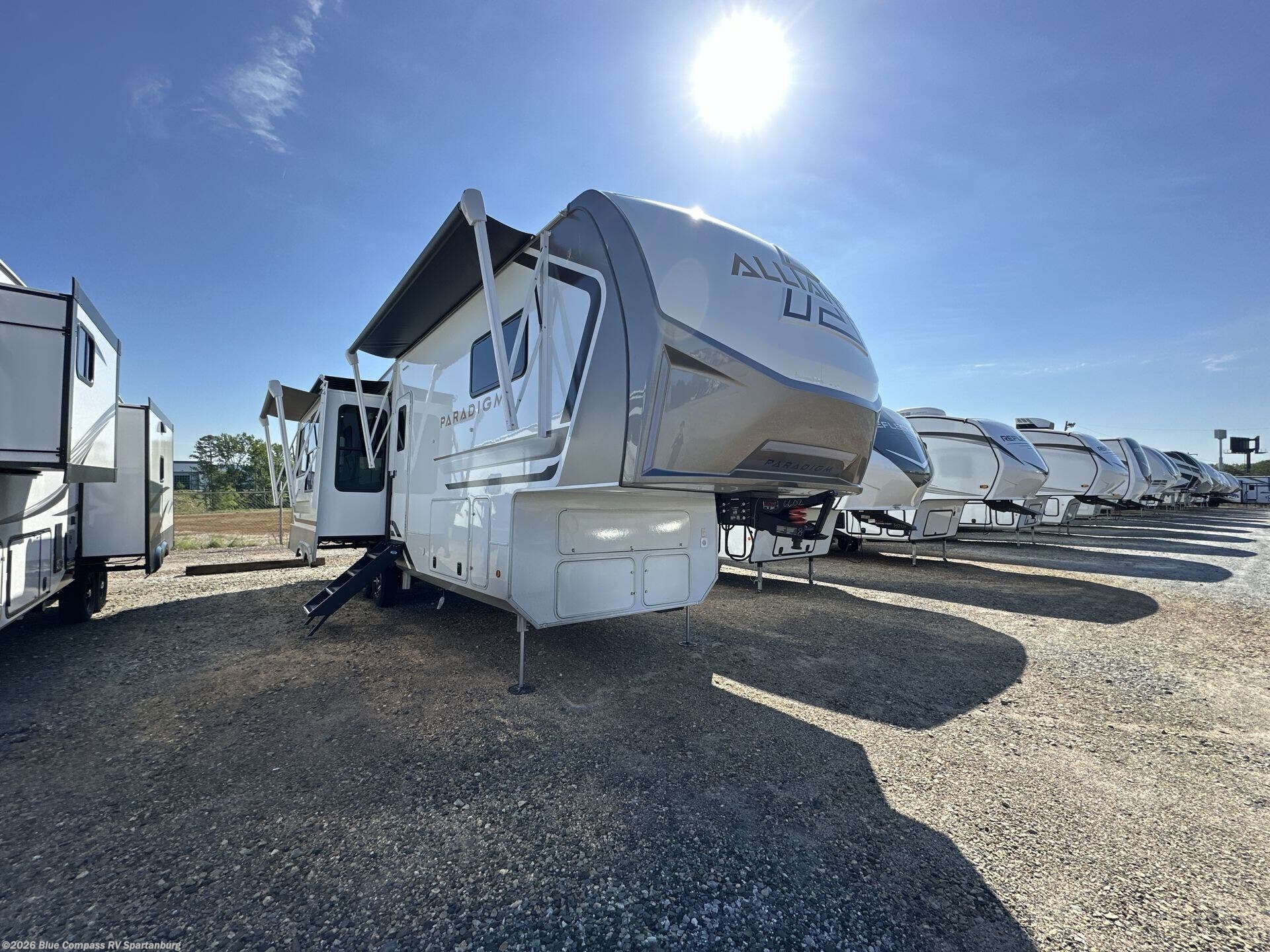 New 2025 Alliance RV Paradigm 310RL available in Duncan, South Carolina