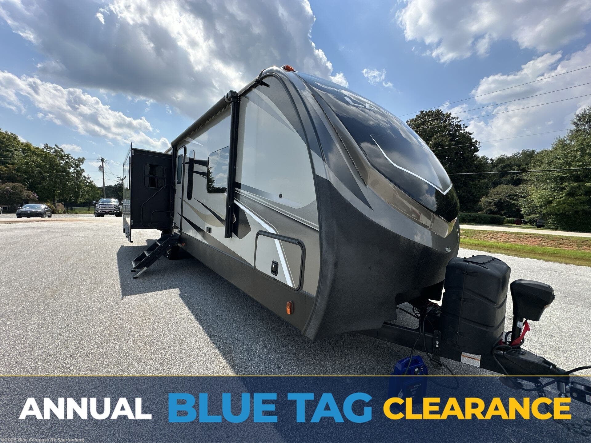 Used 2020 Keystone Laredo 330RL available in Duncan, South Carolina