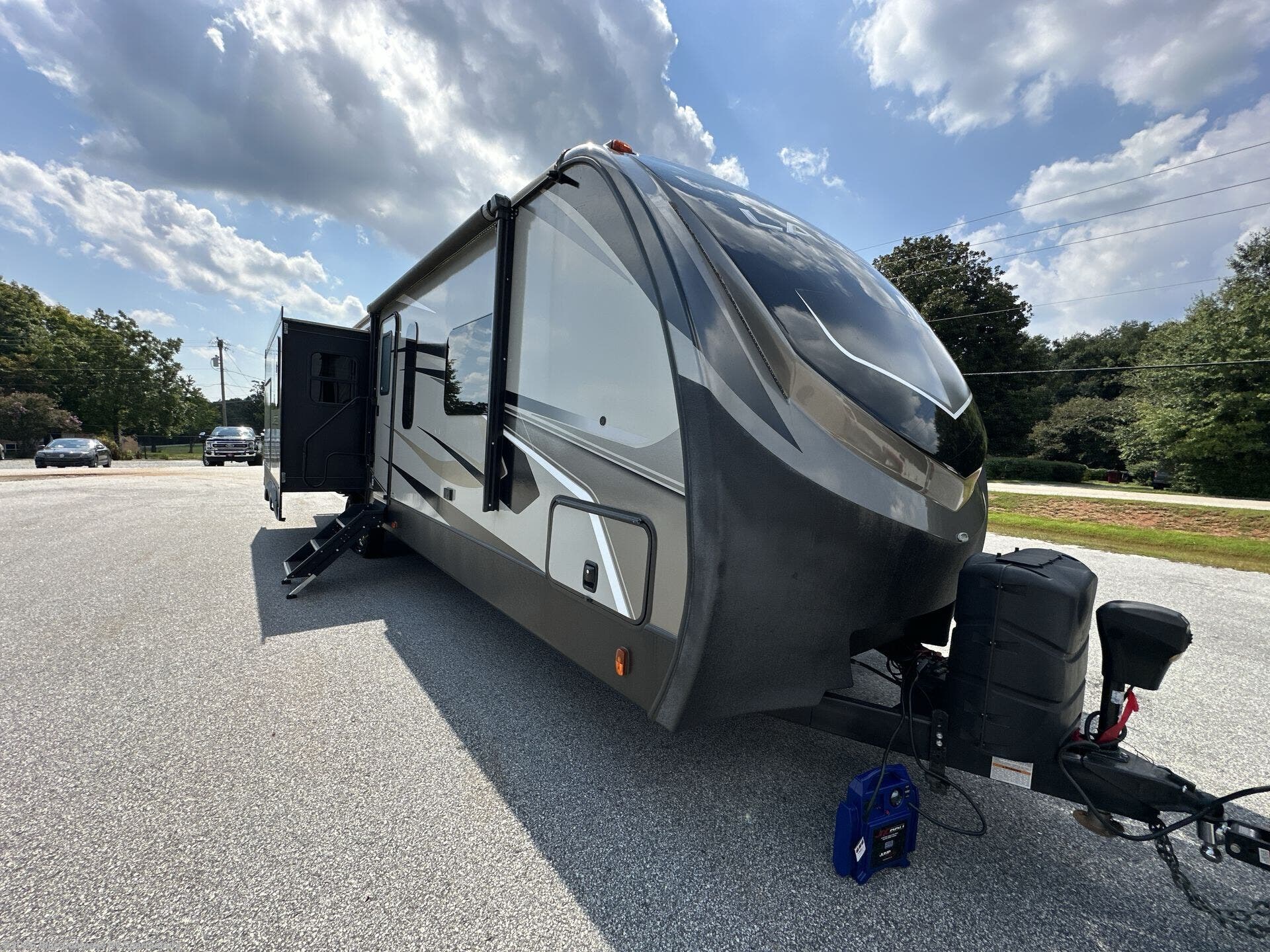 Used 2020 Keystone Laredo 330RL available in Duncan, South Carolina