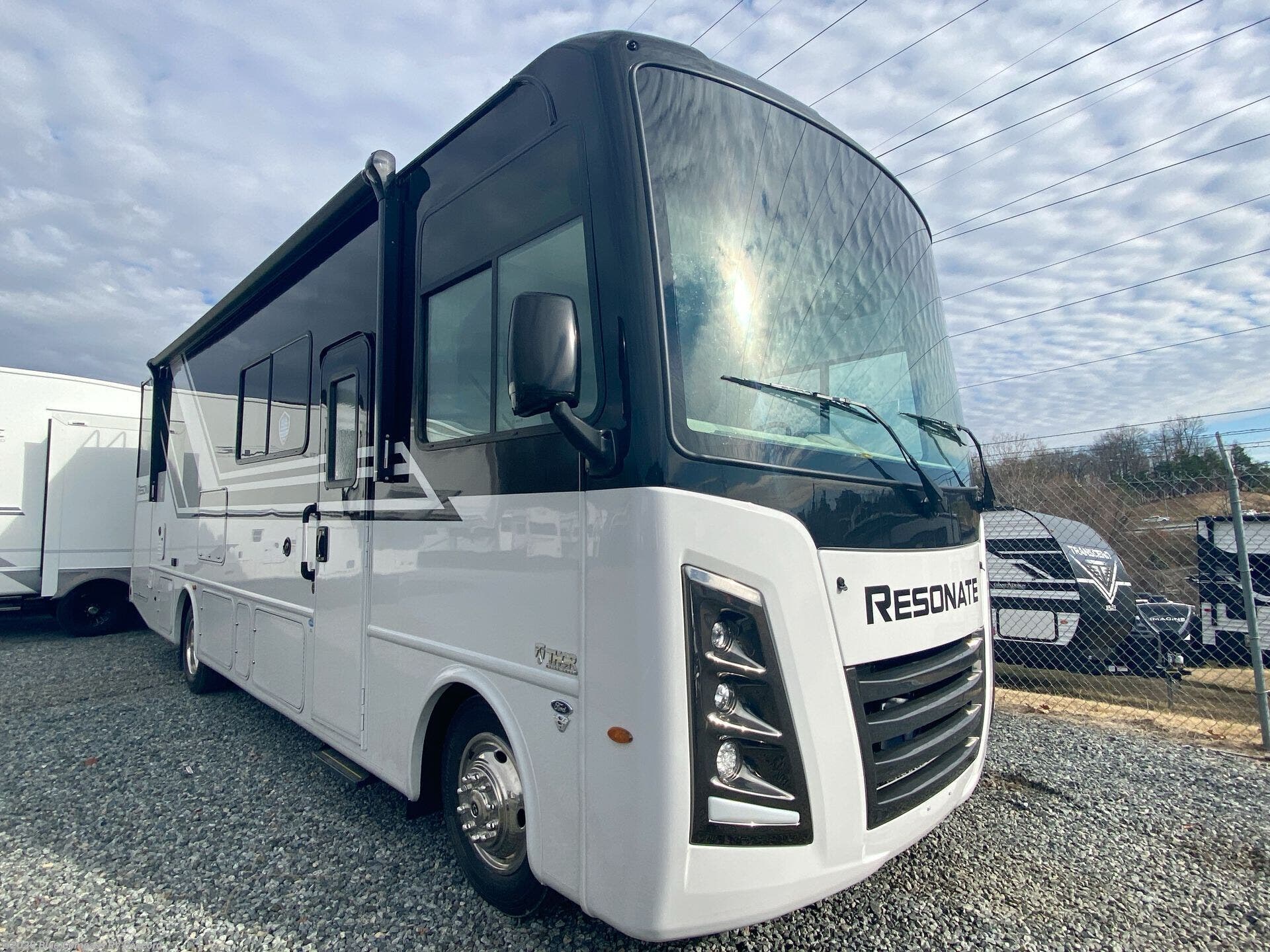New 2026 Thor Motor Coach Resonate 29D available in Concord, North Carolina