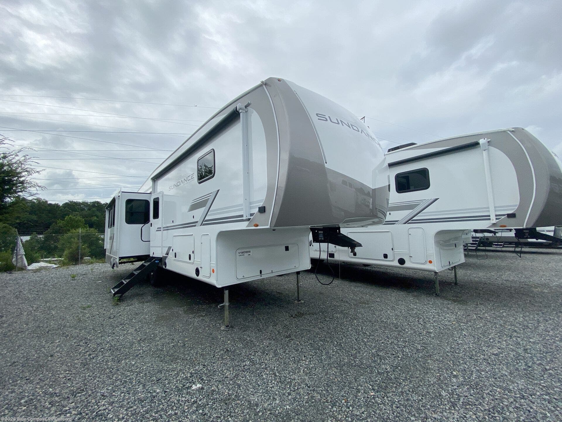 New 2027 Heartland Sundance 32RLBS available in Concord, North Carolina