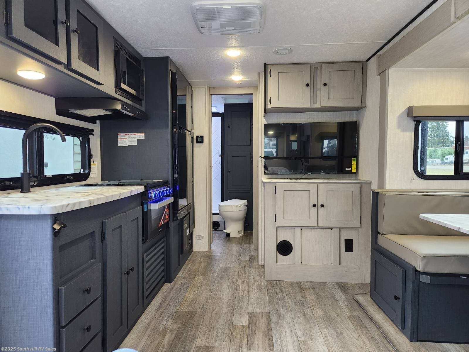 New 2025 Coachmen Apex Ultra-Lite 241BHS available in Yelm, Washington