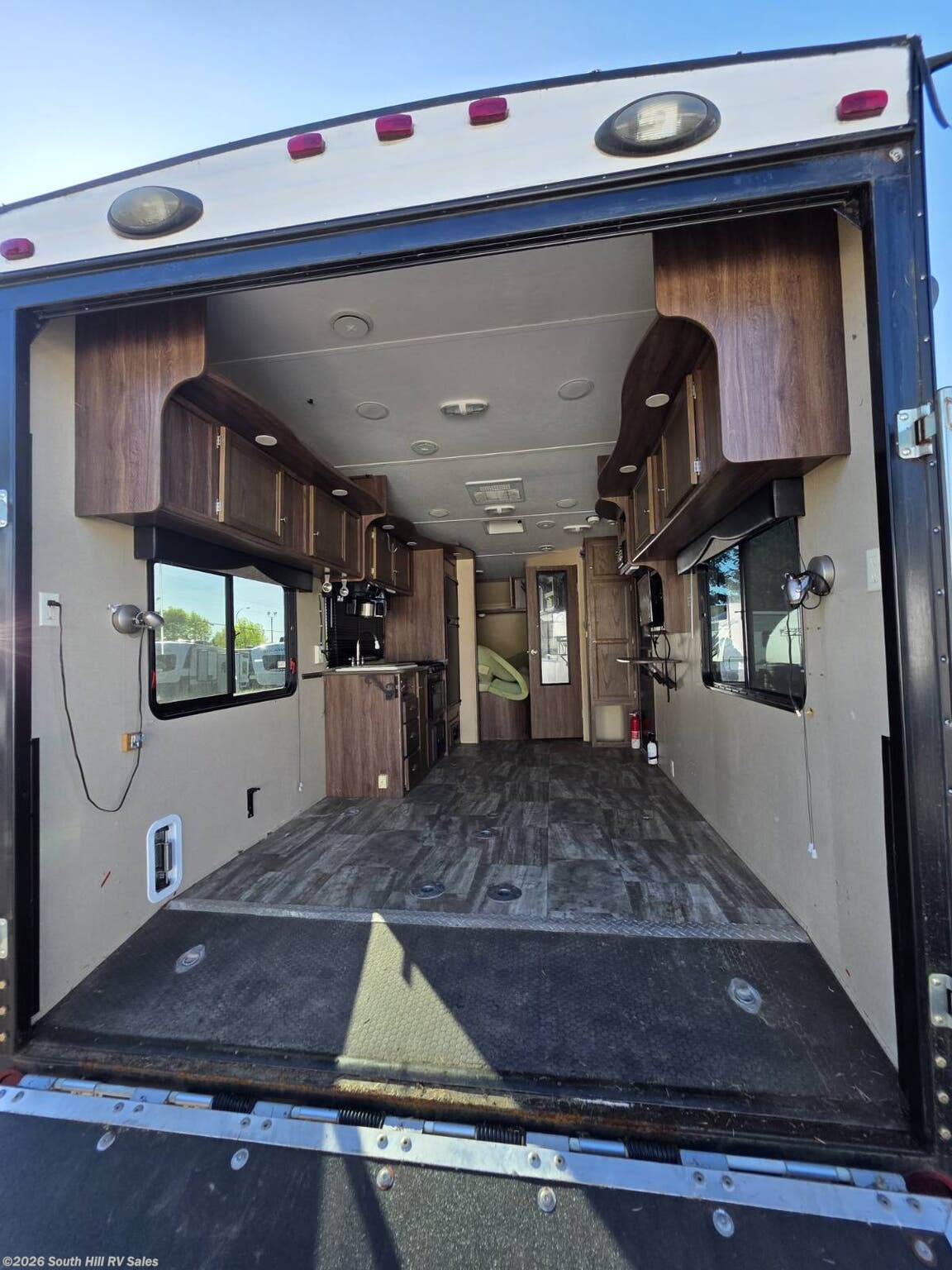 Used 2015 Dutchmen Rubicon 1905 available in Puyallup, Washington