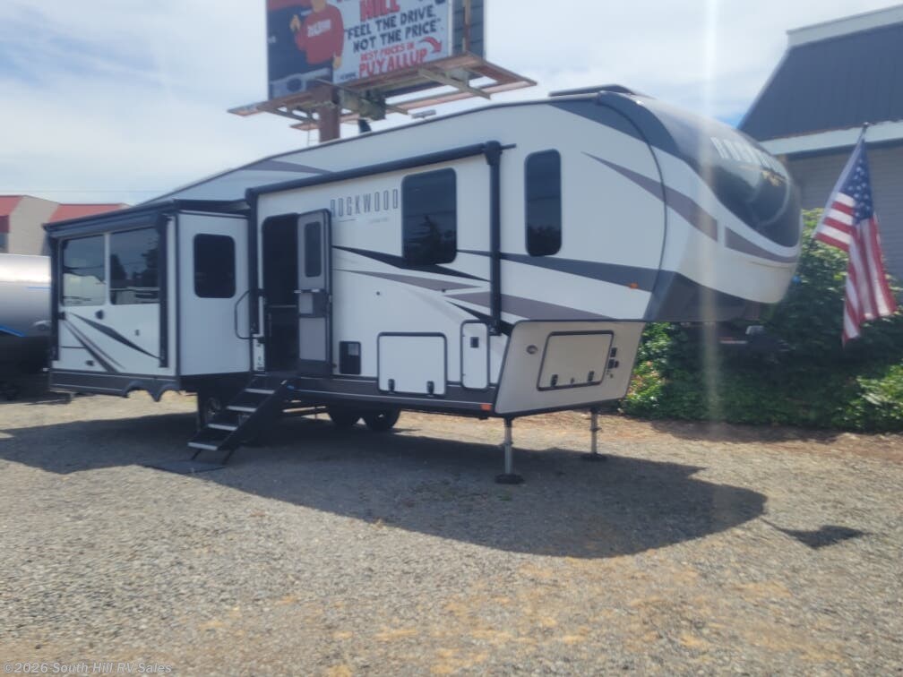 Used 2023 Forest River Rockwood Signature Ultra Lite 2893BS available in Puyallup, Washington