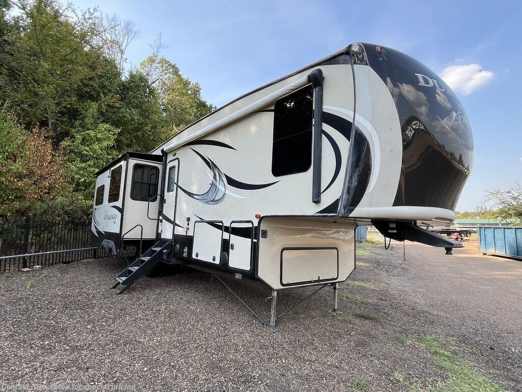 Used 2016 K-Z Durango 2500 D325RLT available in Southaven, Mississippi