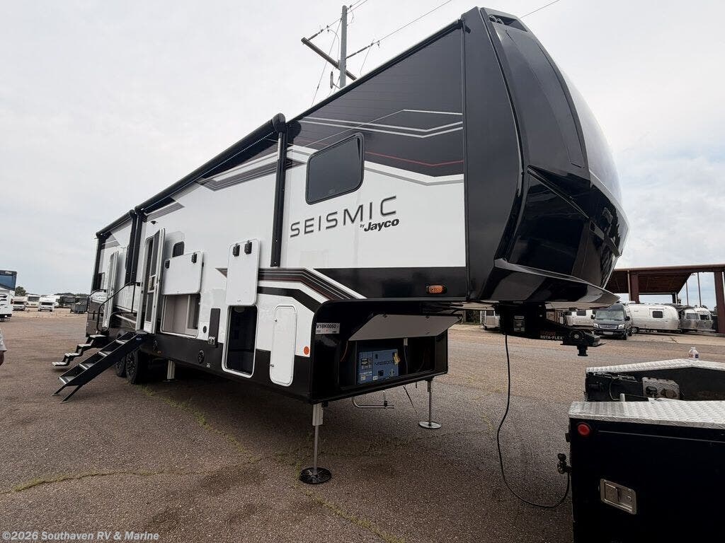 New 2027 Jayco  359 available in Southaven, Mississippi