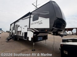 New 2027 Jayco 359 available in Southaven, Mississippi