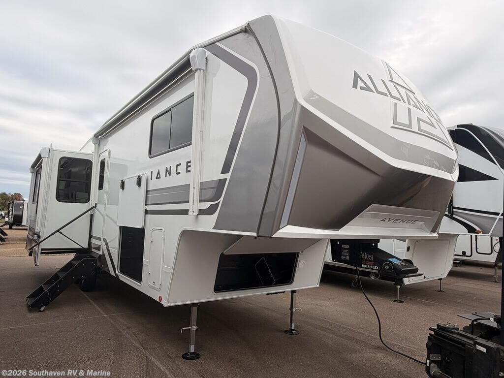 New 2027 Alliance RV Avenue Fifth Wheel 32RLS available in Southaven, Mississippi