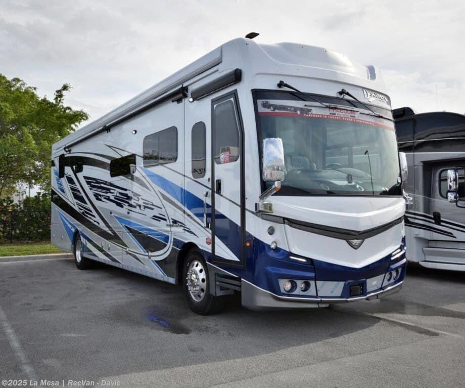New 2026 Fleetwood Discovery LXE 40M-LXE available in Davie, Florida