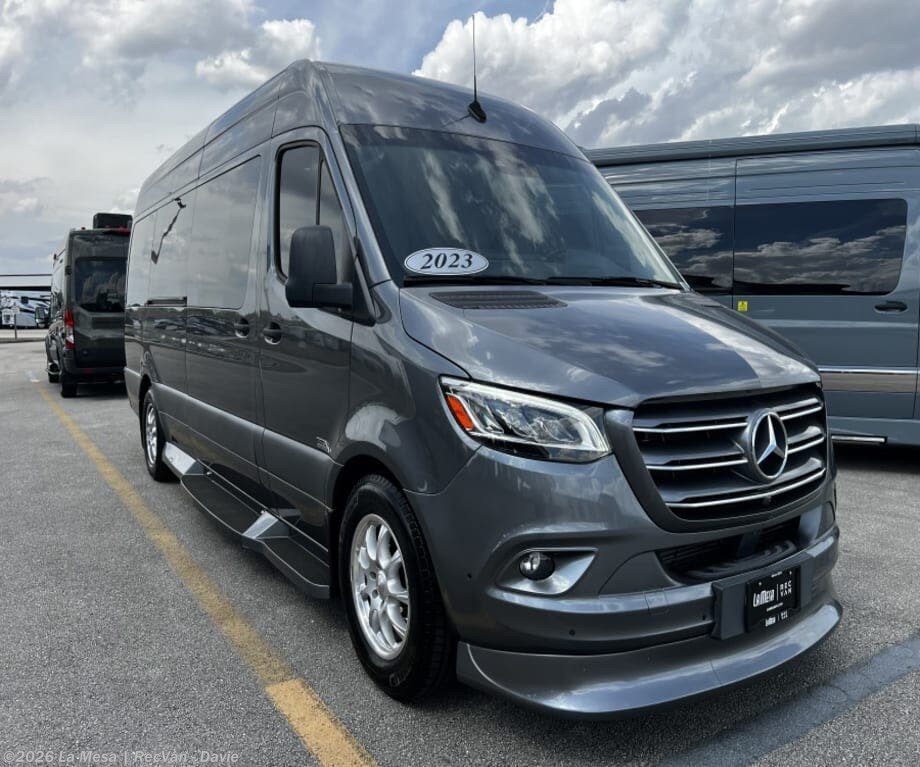 Used 2023 Midwest  SIGNATURE SERIES 170 available in Davie, Florida