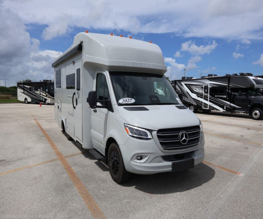 New 2027 Tiffin Wayfarer 25XLW available in Davie, Florida