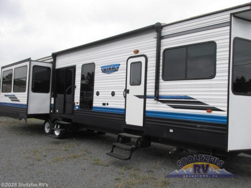 Used 2023 Forest River Salem Villa Series 40RLB available in Adamstown, Pennsylvania