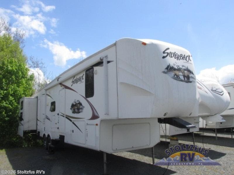 Used 2011 Forest River Cedar Creek Silverback 35QB4 available in Adamstown, Pennsylvania