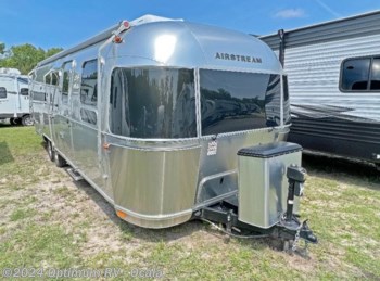 Used 2021 Airstream Flying Cloud 30FB Bunk available in Ocala, Florida