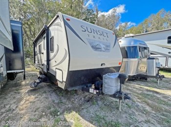 Used 2016 CrossRoads Sunset Trail Ultra Lite 221BH available in Ocala, Florida