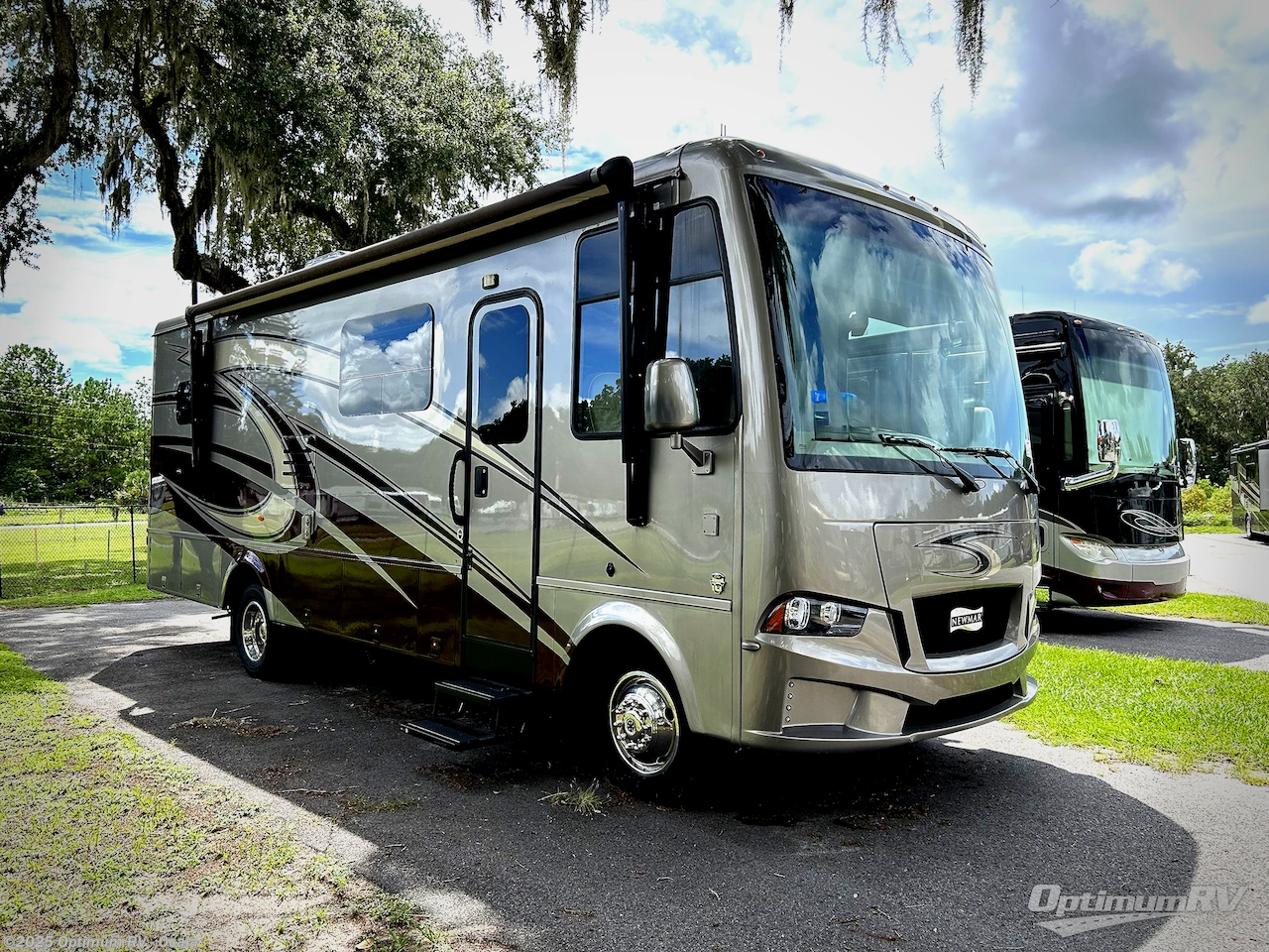 Used 2020 Newmar Bay Star Sport 2813 available in Ocala, Florida
