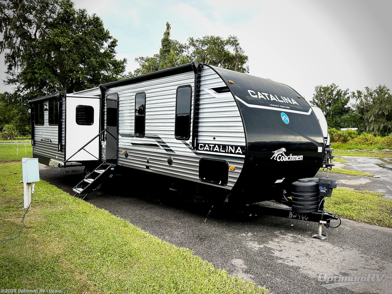 New 2025 Coachmen Catalina Legacy Edition 313RLTS available in Ocala, Florida