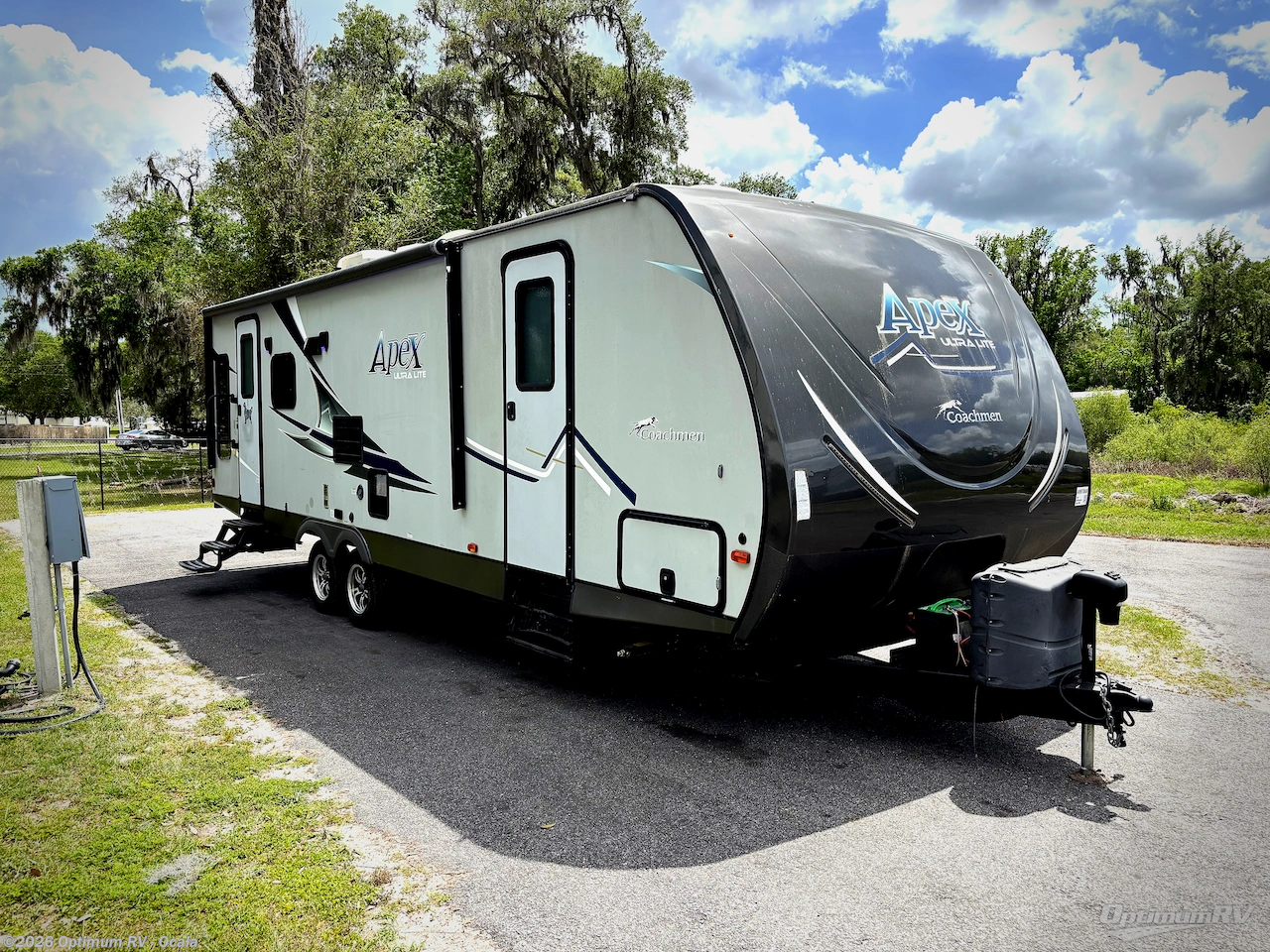 Used 2018 Coachmen Apex Ultra-Lite 279RLSS available in Ocala, Florida