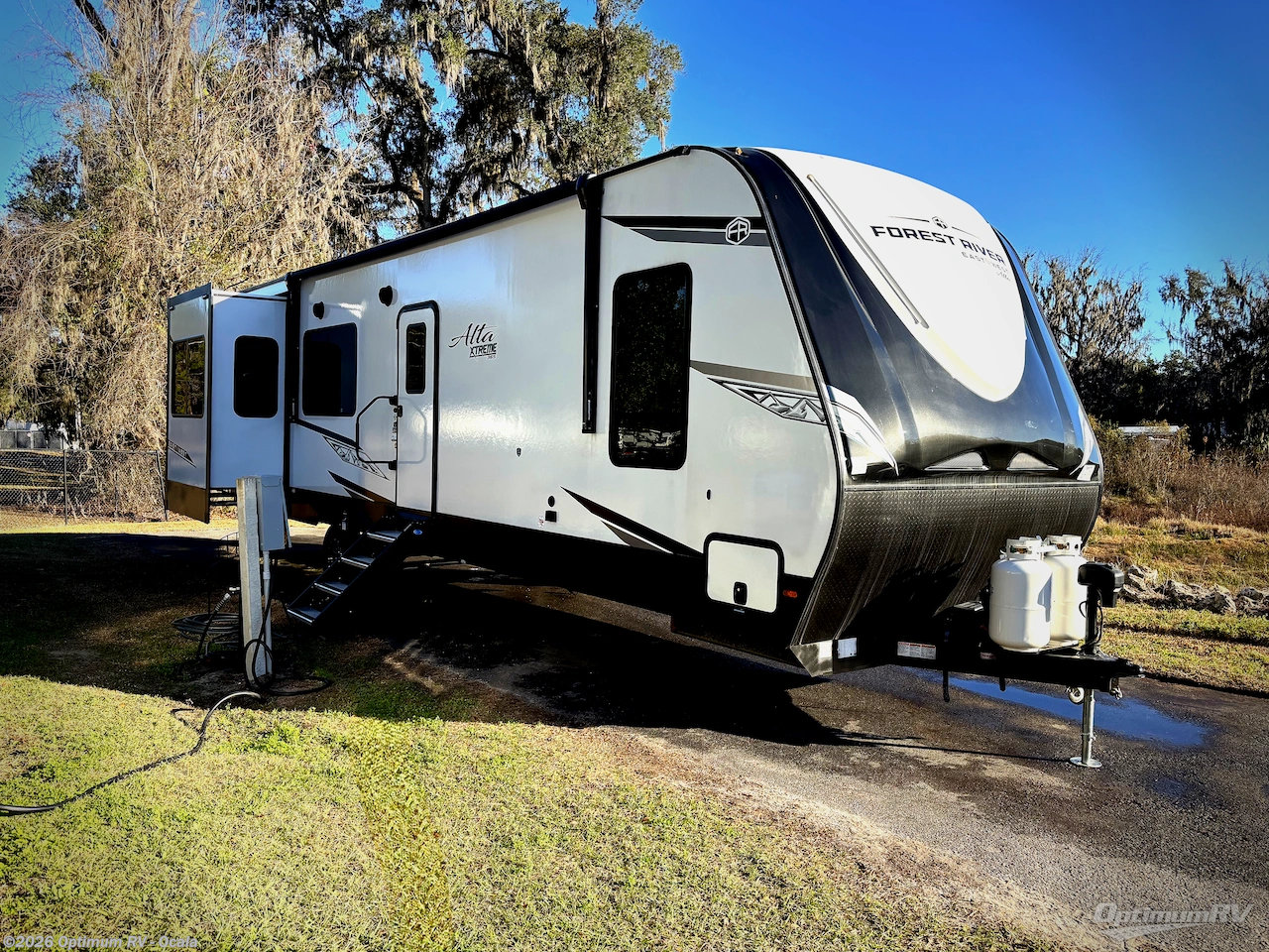 New 2025 East to West Alta 3250KXT available in Ocala, Florida