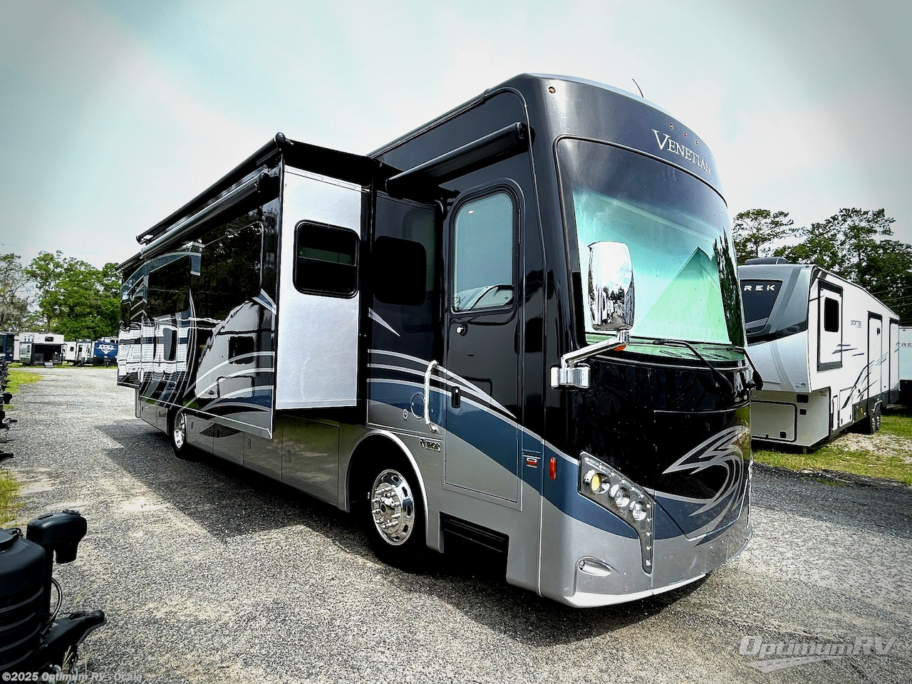Used 2017 Thor  Venetian G36 available in Ocala, Florida