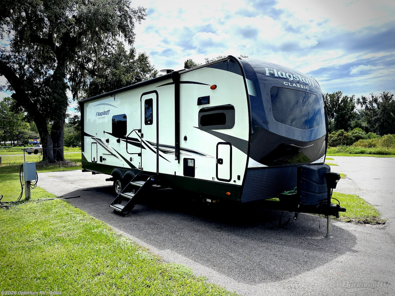 Used 2022  Forest River Flagstaff Classic 826MBR by Forest River from Optimum RV - Ocala in Ocala, FL