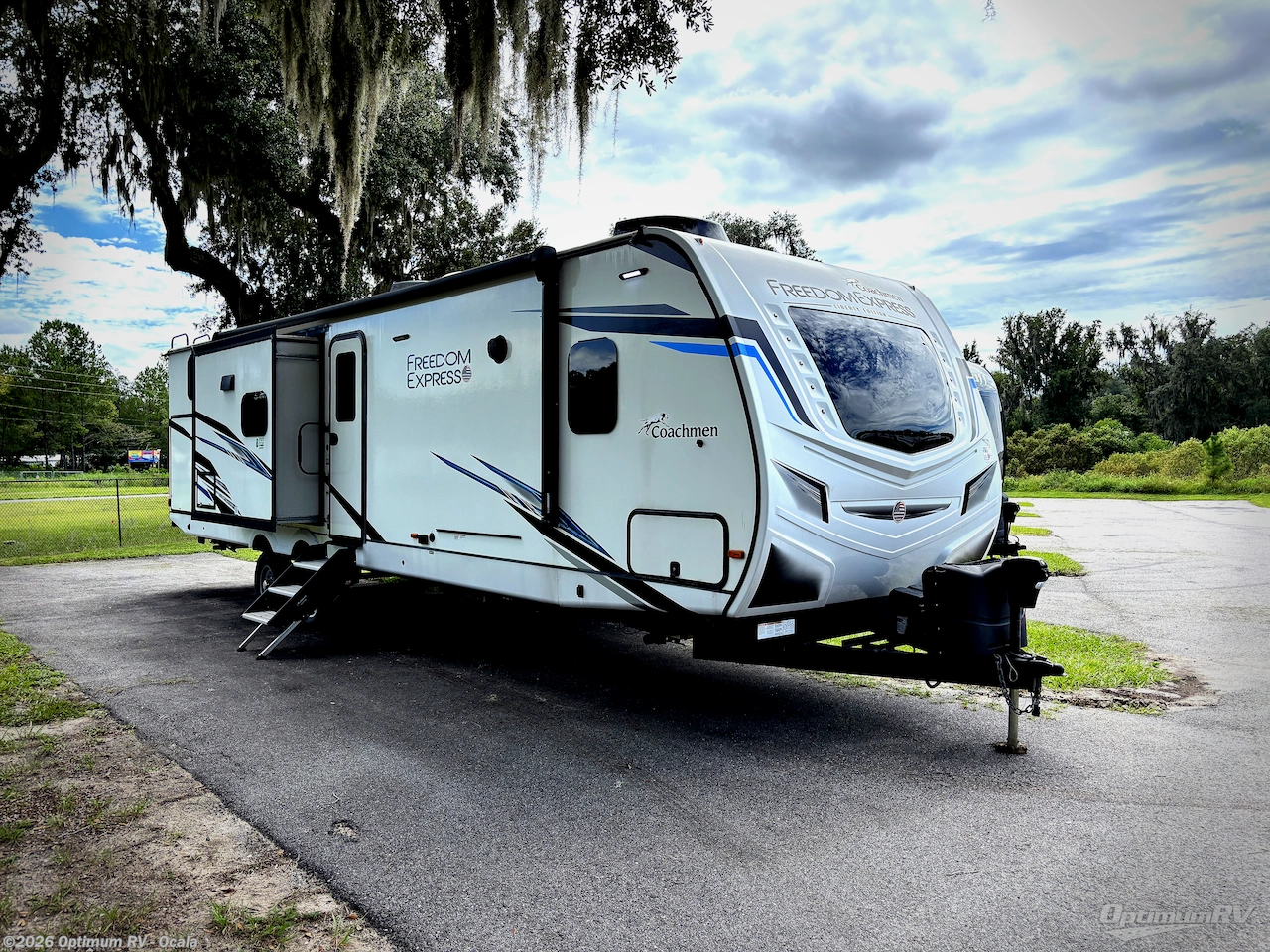 Used 2023 Coachmen Freedom Express Liberty Edition 320BHDSLE available in Ocala, Florida